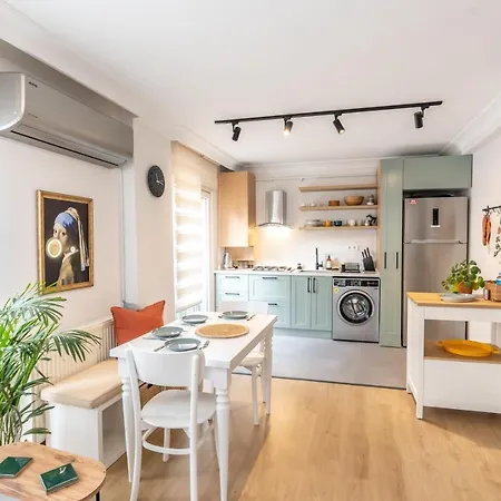 Appartement Charming Apt - Near Axis Mall Istanboel